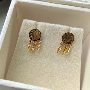 Delicate Gold Dreamcatcher Stud Earrings: NWOT